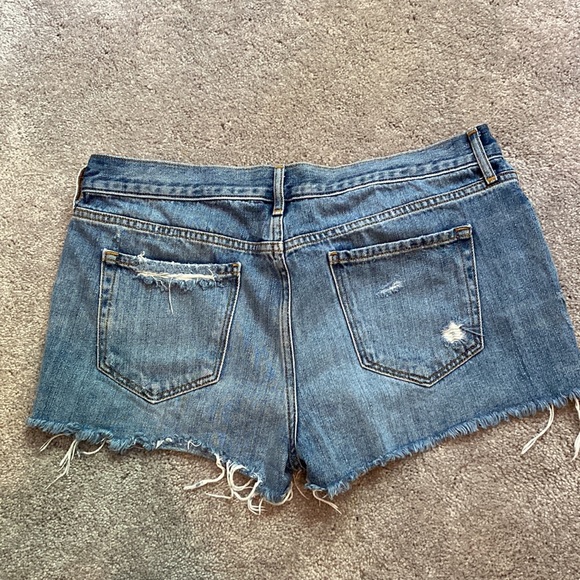 Old Navy Boyfriend Jean Shorts - size 8 - Picture 5 of 7